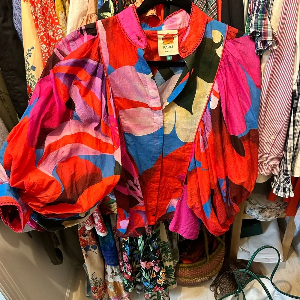 FARM Rio Multicolor Puff Sleeve Top - Picture 1 of 3